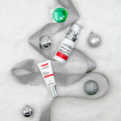 OUR ESSENTIAL ANTI-AGING SET