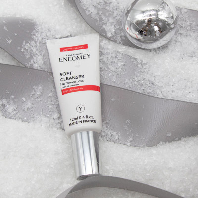 OUR ESSENTIAL ANTI-AGING SET