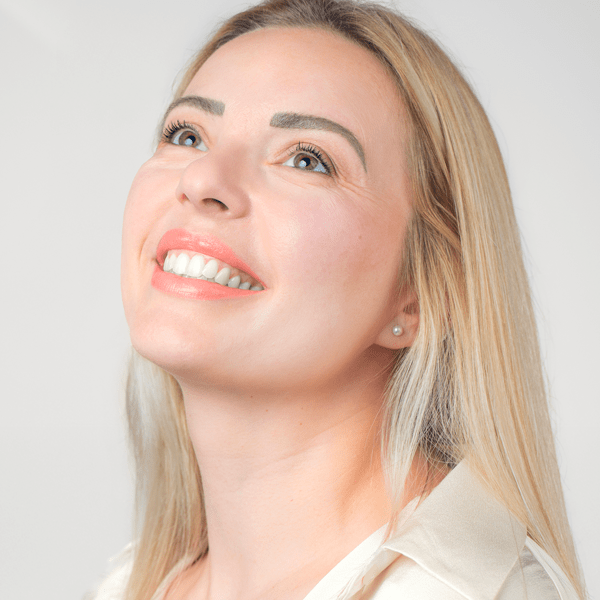 Peau fine du contour des yeux